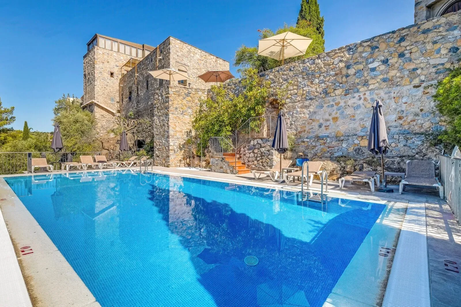 Castillo de Monda, a wedding venue in Marbella