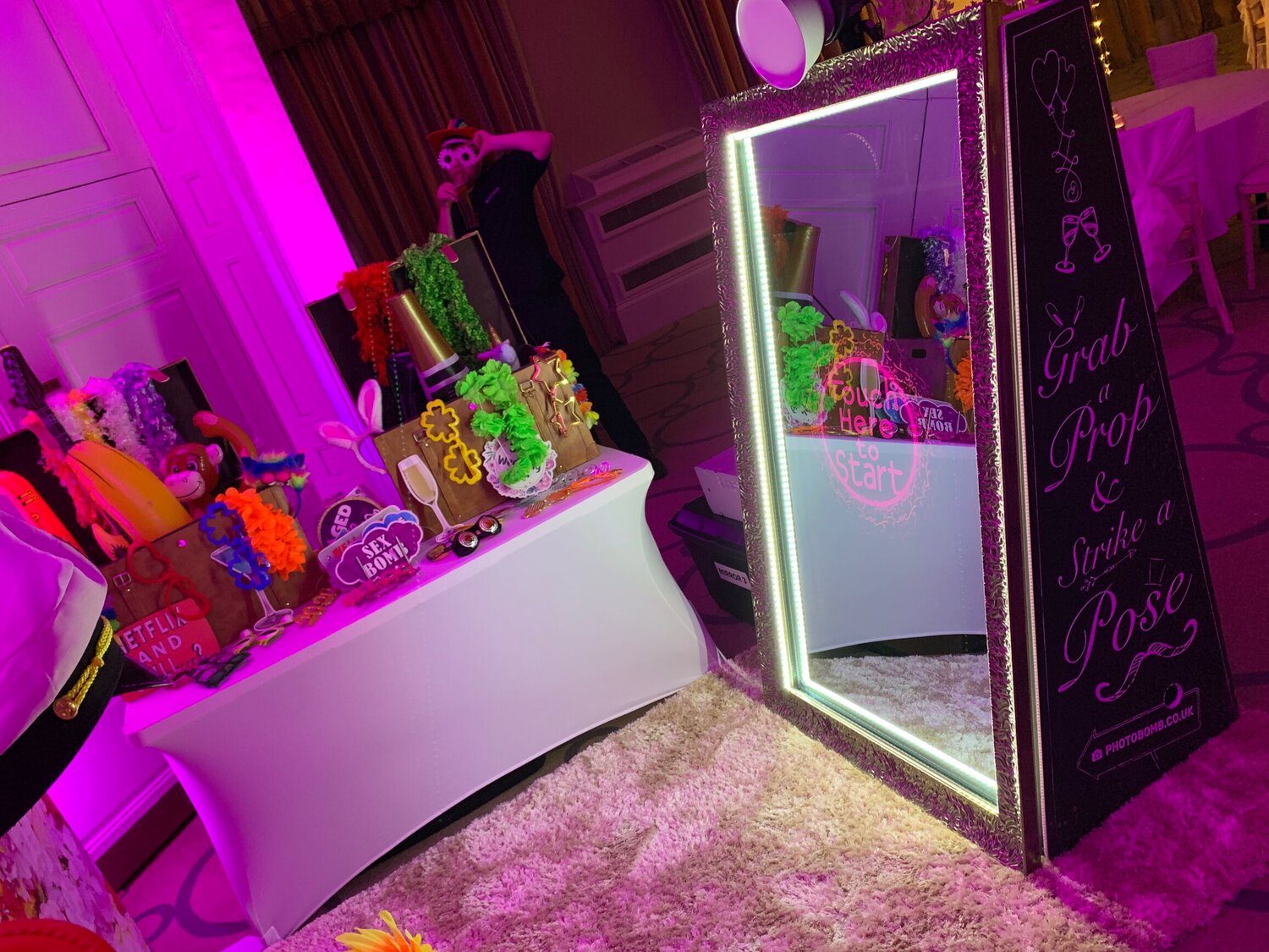 magic-mirror-hire-sotogrande